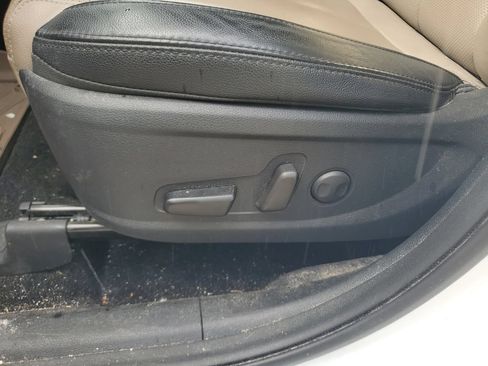 Used 2019 Hyundai Santa Fe Limited AWD/4WD image 16