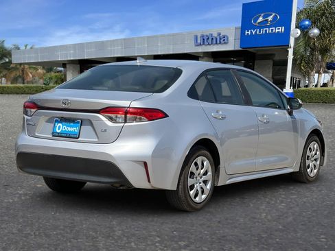 Used 2025 Toyota Corolla LE FWD image 3