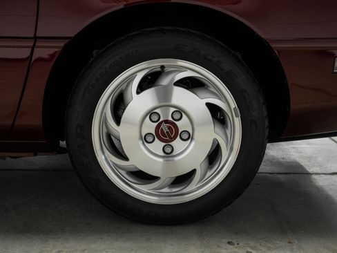 Used 1993 Chevrolet Corvette Convertible RWD image 10