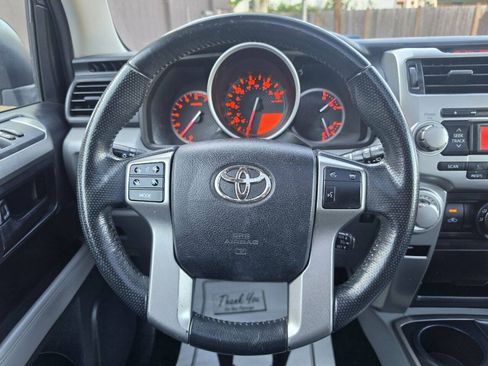 Used 2010 Toyota 4Runner SR5 w/ Convenience Pkg AWD/4WD image 48