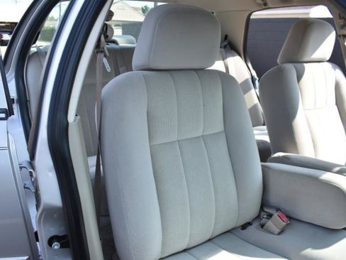 Used 2007 Mercury Grand Marquis GS RWD image 10