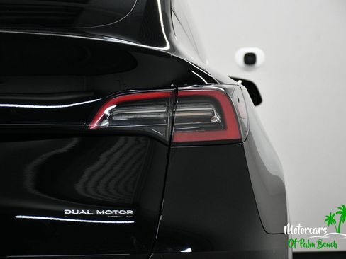 Used 2023 Tesla Model Y Performance AWD/4WD image 14