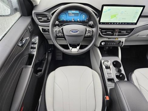 New 2025 Ford Escape SE w/ PHEV Premium Package image 13