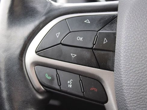 Used 2021 Jeep Grand Cherokee Laredo X image 29