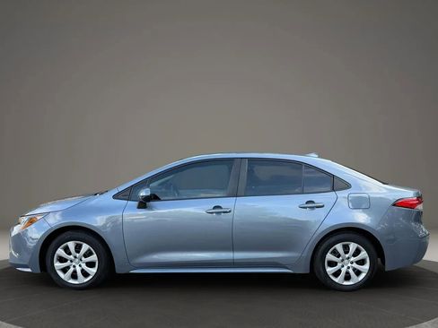 Used 2022 Toyota Corolla LE image 9
