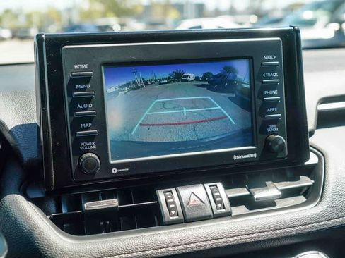 Used 2022 Toyota RAV4 XLE Premium FWD image 16