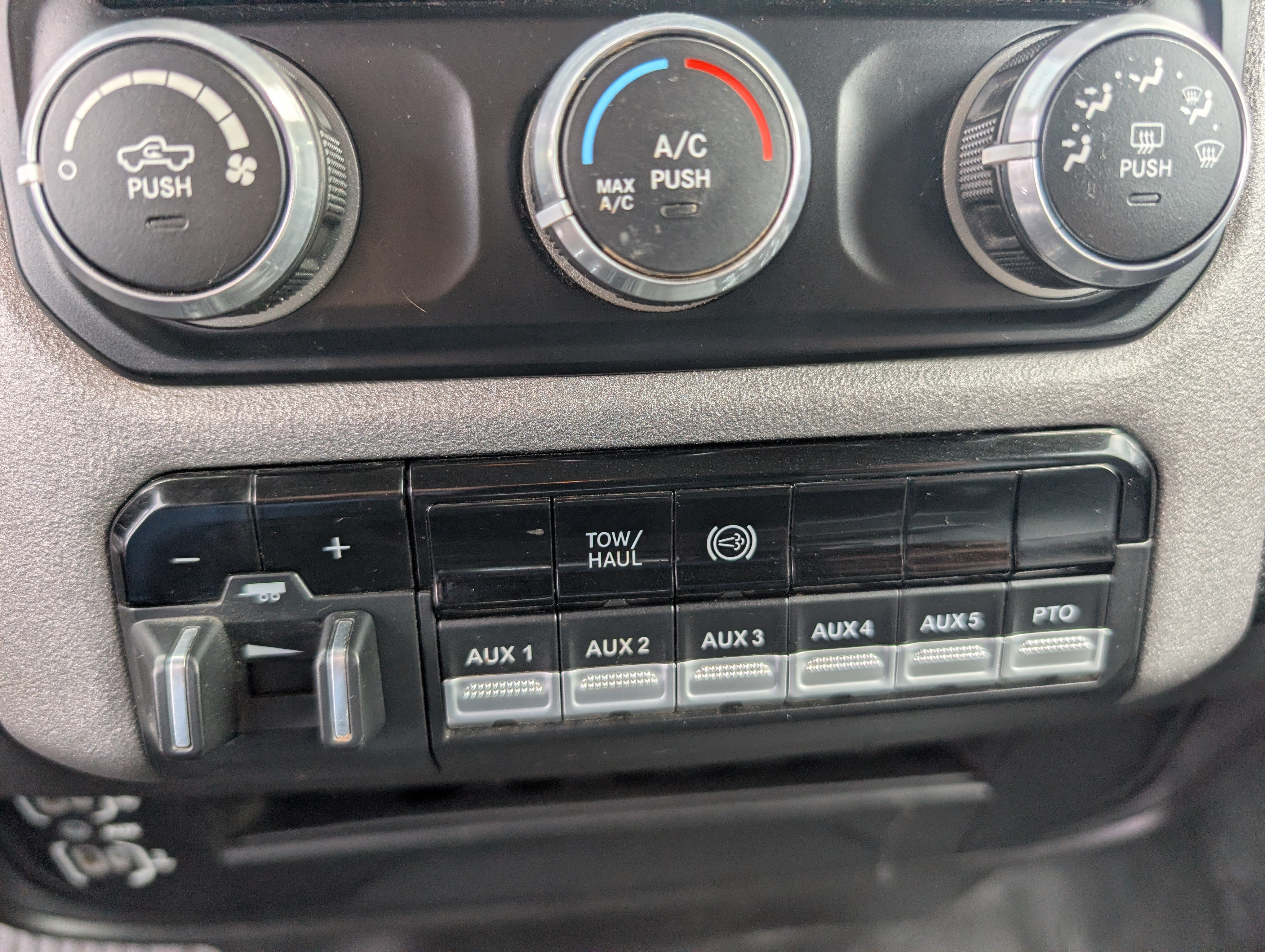 Used 2020 RAM 5500 Tradesman AWD/4WD image 21