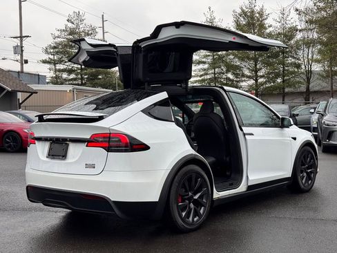 Used 2023 Tesla Model X Plaid image 6