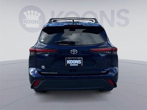 Used 2023 Toyota Highlander L image 5