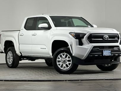 New 2025 Toyota Tacoma SR5
