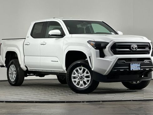 New 2025 Toyota Tacoma SR5 image 2