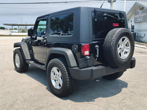 Used 2015 Jeep Wrangler Sport AWD/4WD image 5