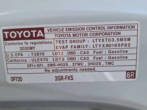 Used 2020 Toyota Highlander XLE FWD image 21