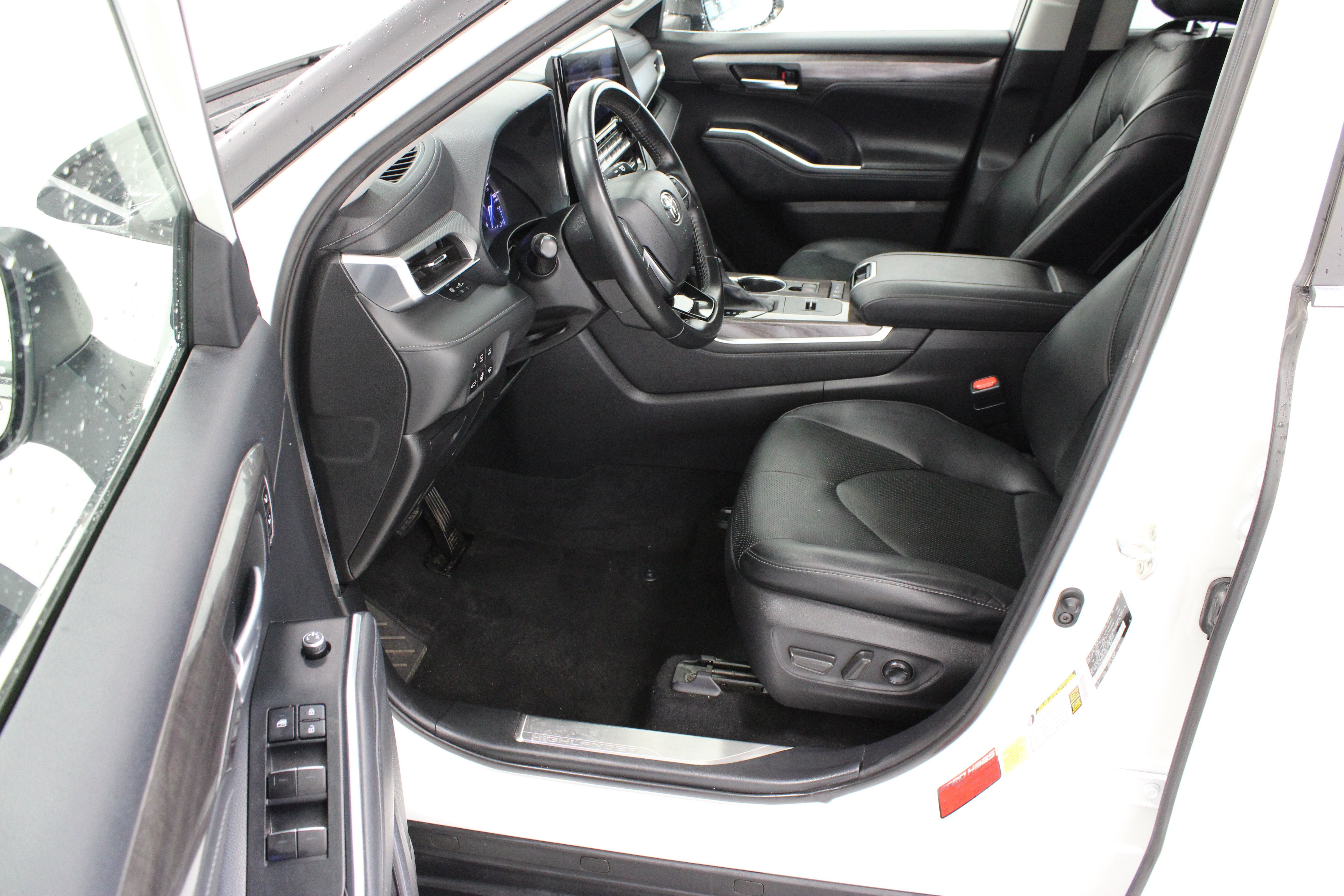 Certified 2020 Toyota Highlander Platinum AWD/4WD image 14