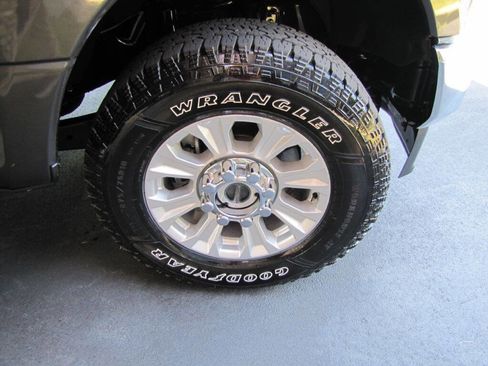 Used 2020 Ford F250 XL w/ STX Appearance Package image 24