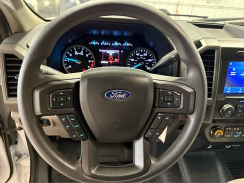 Used 2022 Ford F250 XL w/ Power Equipment Group image 11