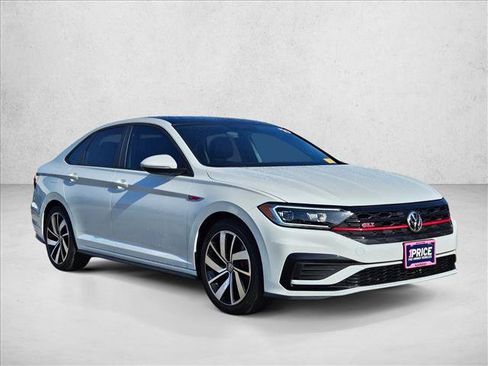 Used 2019 Volkswagen Jetta GLI Autobahn FWD image 3
