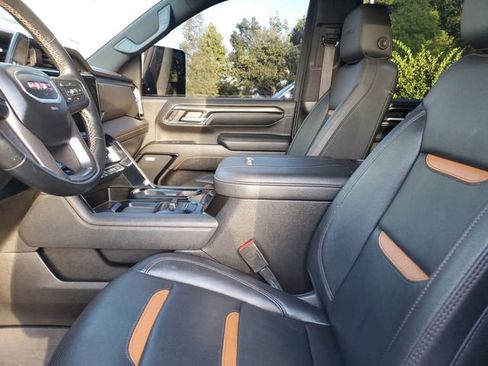 Used 2024 GMC Sierra 2500 AT4 w/ AT4 Premium Plus Package AWD/4WD image 19