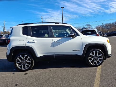Certified 2022 Jeep Renegade Limited w/ Sun, Sound & Wheels Group image 7