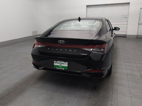Used 2023 Hyundai Elantra Limited FWD image 7