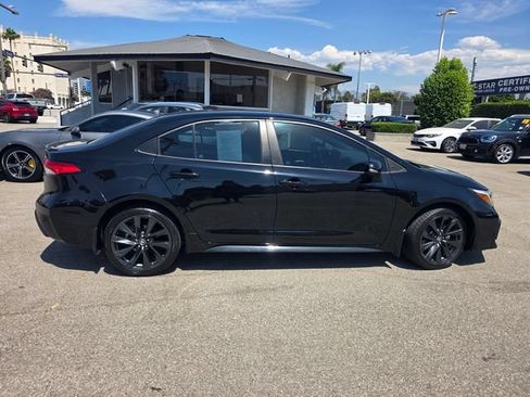 Used 2023 Toyota Corolla SE FWD image 3