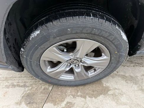 Used 2025 Toyota RAV4 XLE image 11