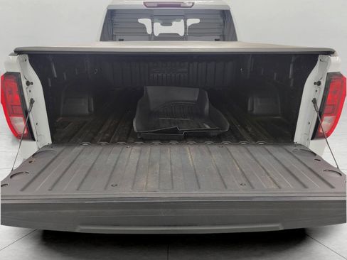 Used 2024 GMC Sierra 1500 Elevation w/ Preferred Package AWD/4WD image 15