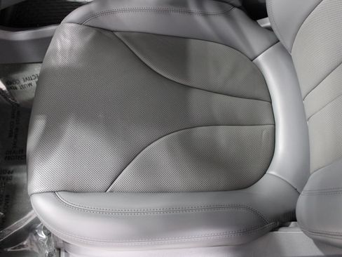 Used 2022 Lincoln Nautilus Reserve AWD/4WD image 14