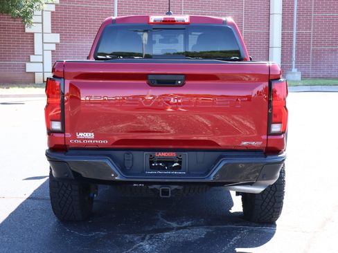Used 2025 Chevrolet Colorado ZR2 AWD/4WD image 30