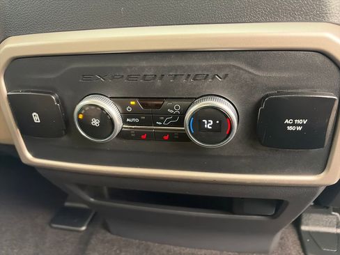 Used 2023 Ford Expedition Limited image 37