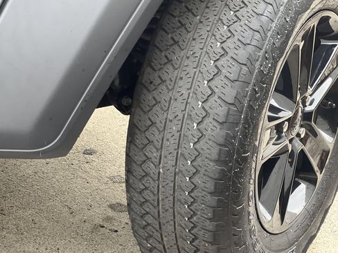 Used 2021 Jeep Wrangler Unlimited Sport image 12