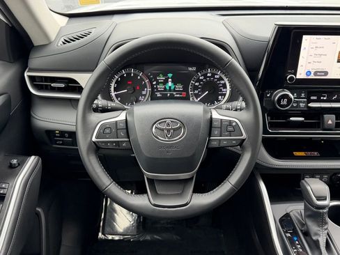 Used 2026 Toyota Highlander XLE AWD/4WD image 28