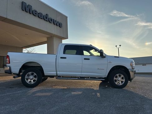 Used 2024 RAM 2500 Big Horn AWD/4WD image 8