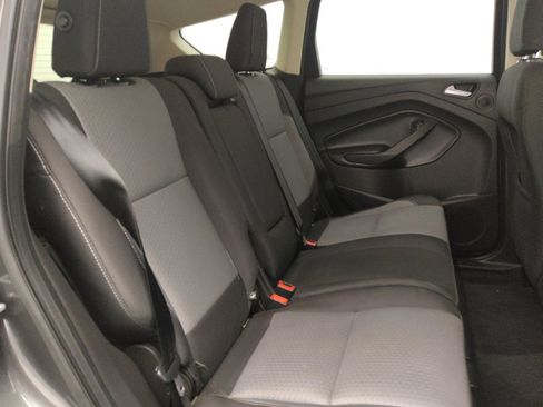 Used 2017 Ford Escape SE w/ Equipment Group 201A image 19