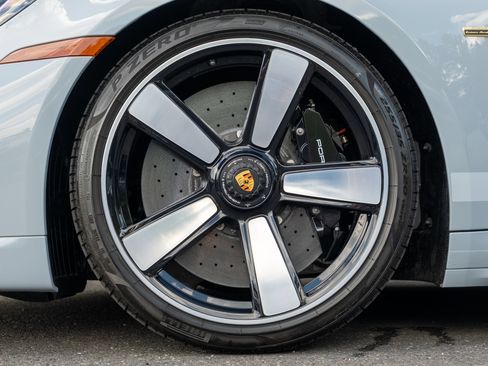 Used 2023 Porsche 911 Sport Classic RWD image 12