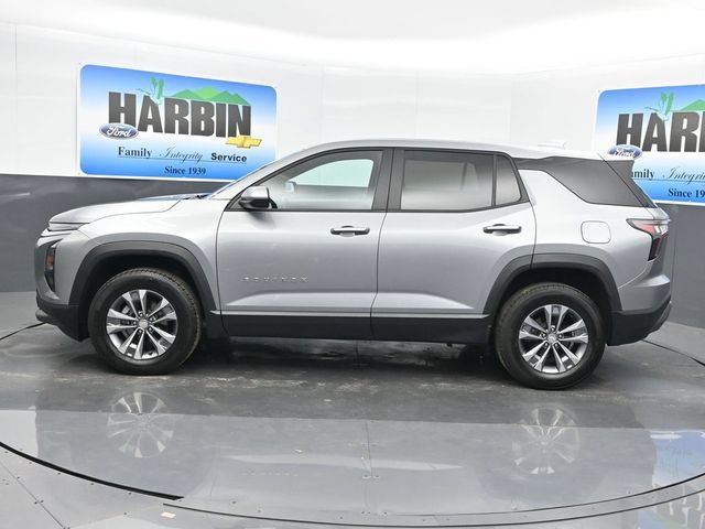 Used 2025 Chevrolet Equinox LT AWD/4WD image 2