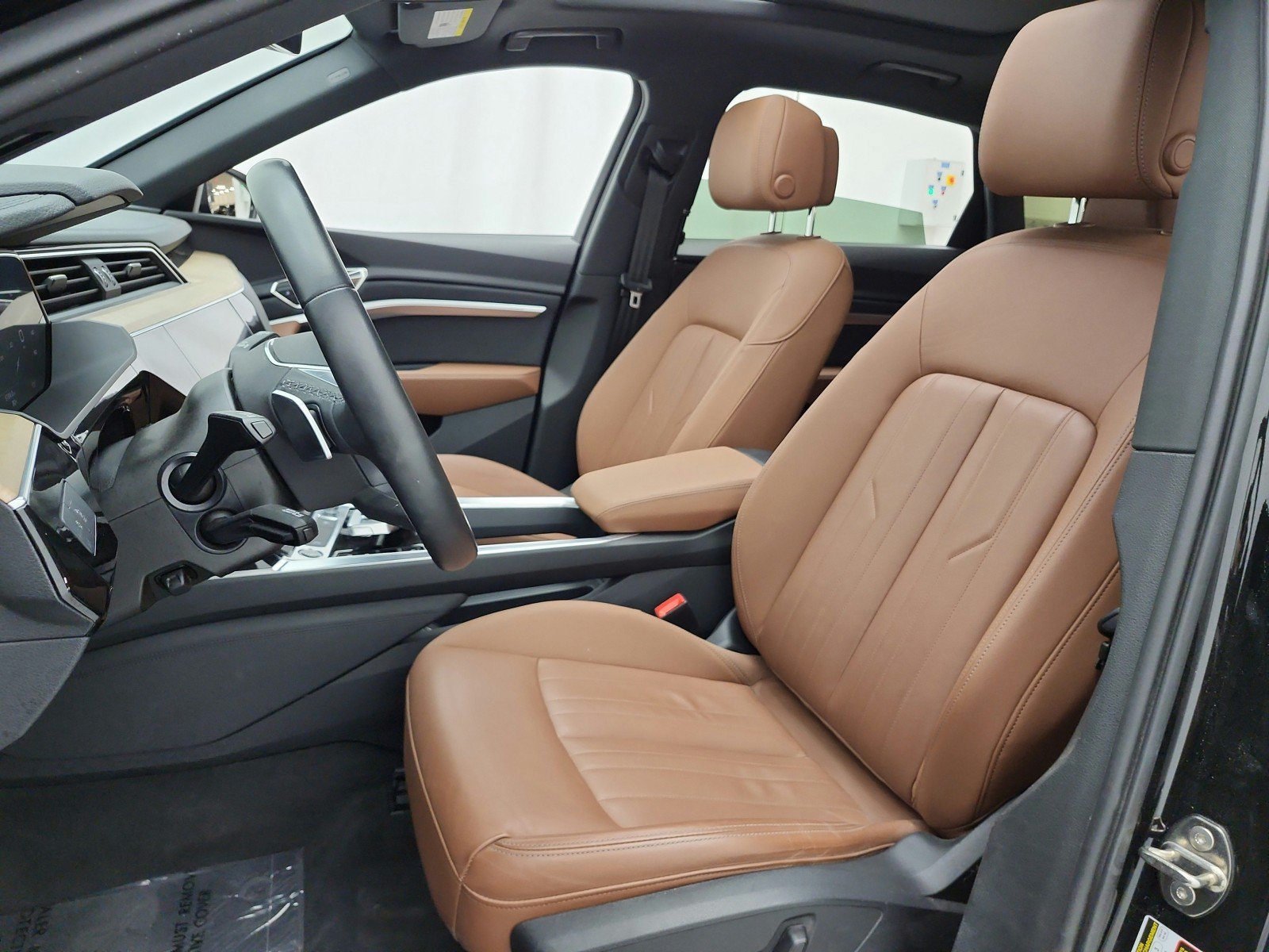 Used 2024 Audi Q8 e-tron Premium AWD/4WD image 13