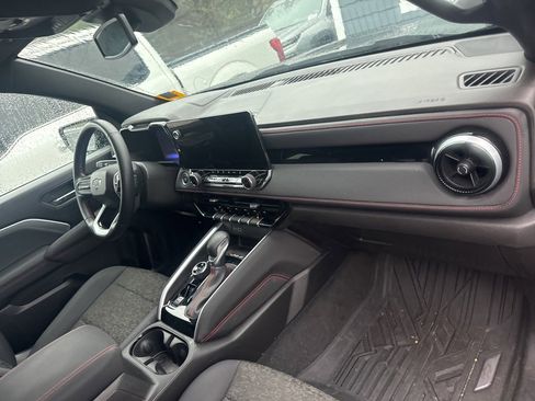 Used 2023 Chevrolet Colorado Z71 w/ Z71 Convenience Package 2 image 12