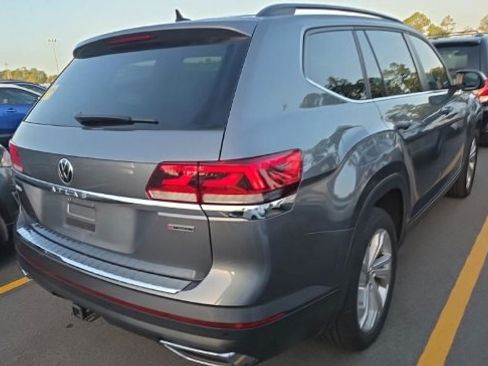Used 2022 Volkswagen Atlas SE AWD/4WD image 2