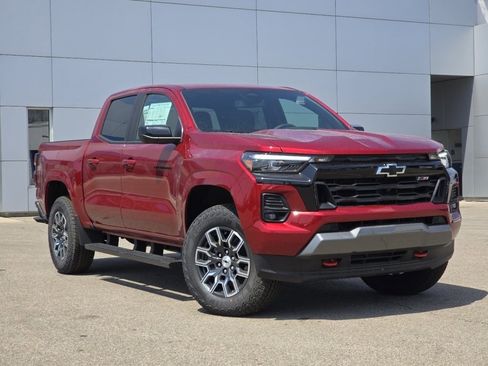 New 2026 Chevrolet Colorado Z71 w/ Technology Package AWD/4WD image 2