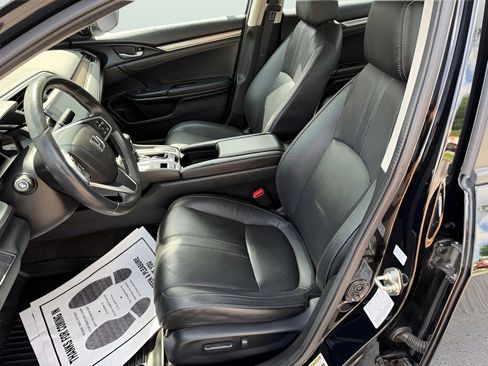 Used 2017 Honda Civic Touring image 15