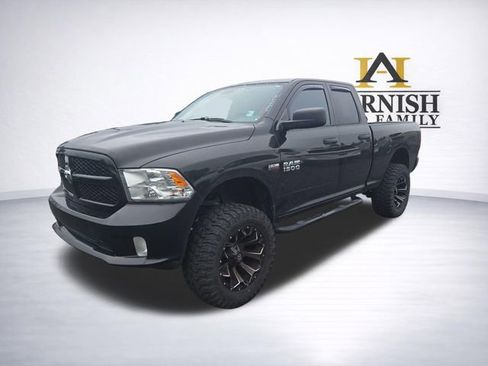 Used 2017 RAM 1500 Express RWD image 3