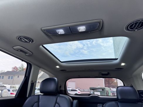 Used 2022 Kia Telluride SX image 24