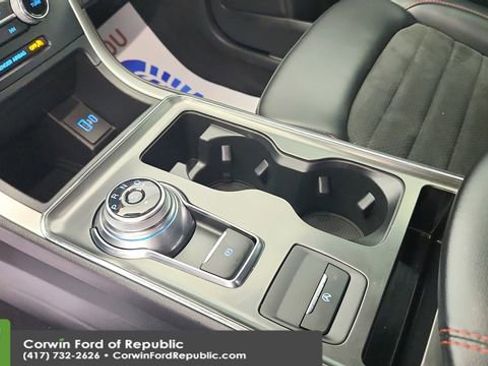 Certified 2024 Ford Edge ST-Line image 17