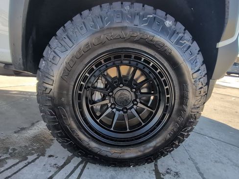 Used 2025 Chevrolet Colorado Trail Boss image 33