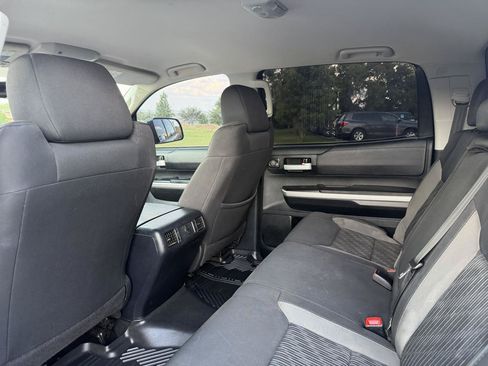 Used 2017 Toyota Tundra SR5 w/ SR5 Upgrade Package AWD/4WD image 14