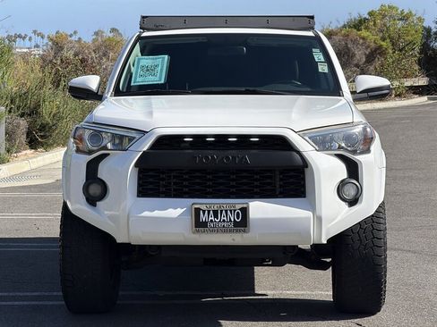 Used 2018 Toyota 4Runner SR5 RWD image 10
