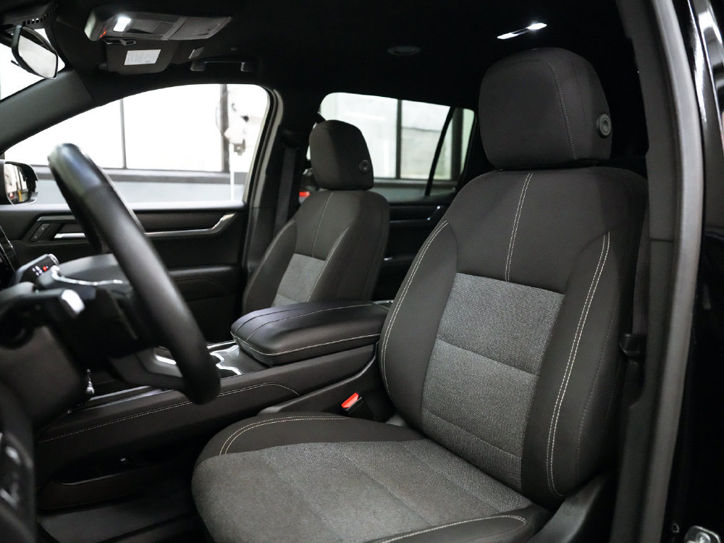 Used 2025 GMC Acadia Elevation w/ Black Edition FWD image 26