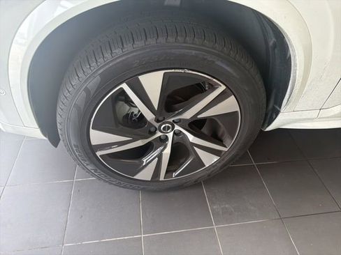 Used 2023 Volvo XC90 T8 Plus AWD/4WD image 3