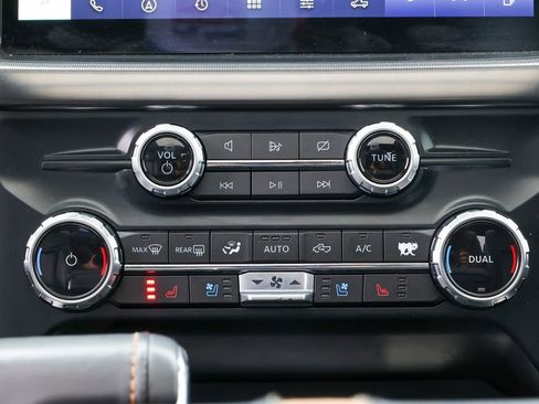 Used 2023 Ford F150 Platinum w/ Equipment Group 701A High image 17